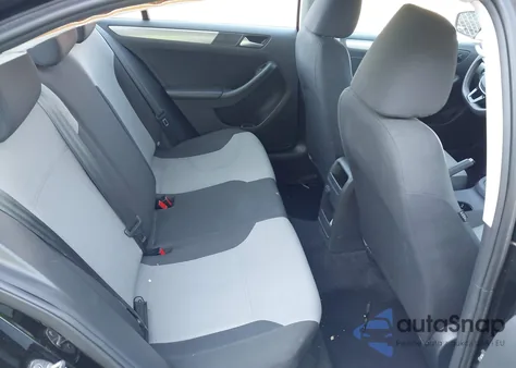 2017 Volkswagen Jetta 1.4T S z USA, uszkodzony, nr VIN 3VW2B7AJ8HM398910